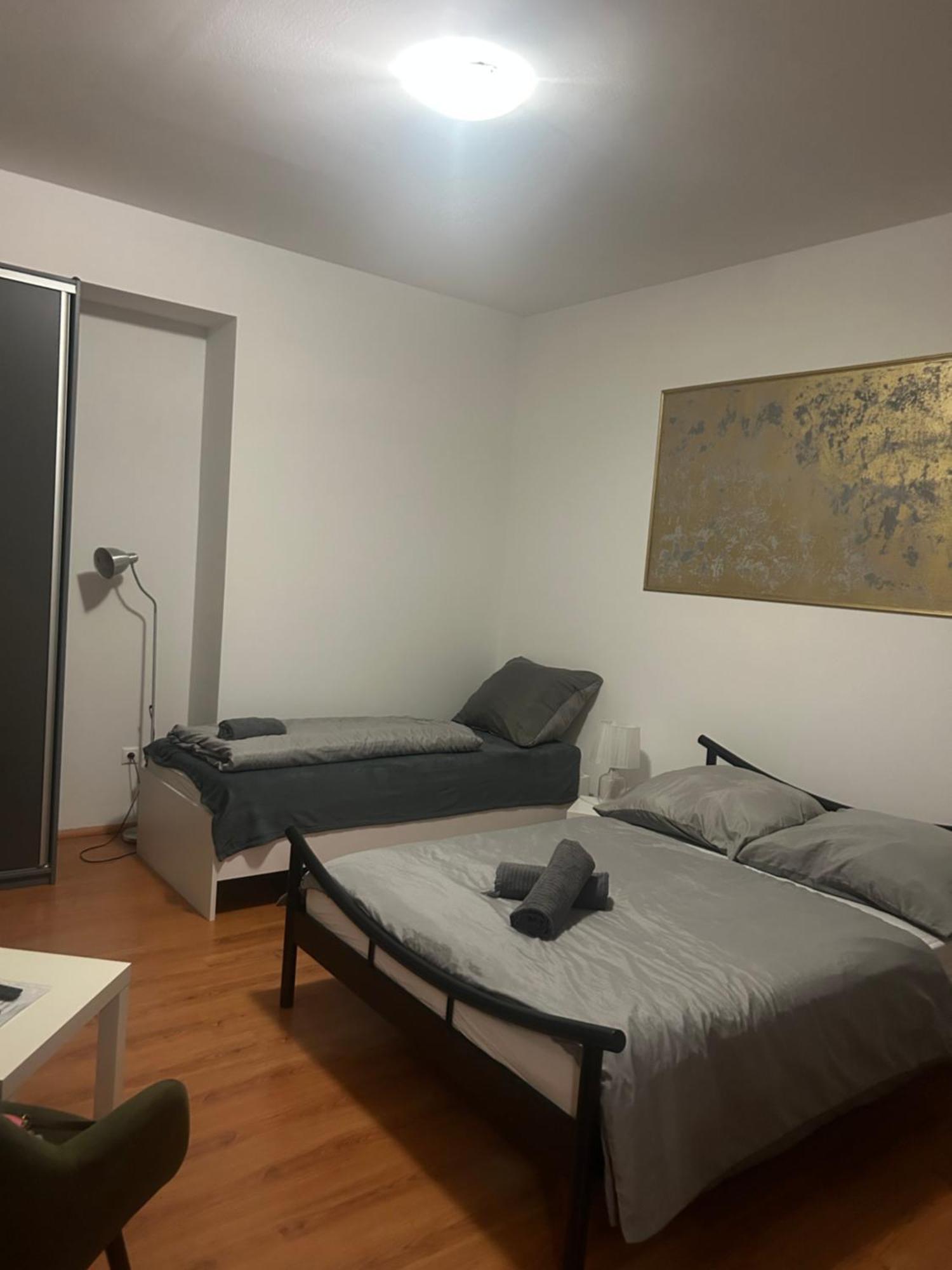 Plaza De Luxe Apartment บราติสลาวา ภายนอก รูปภาพ